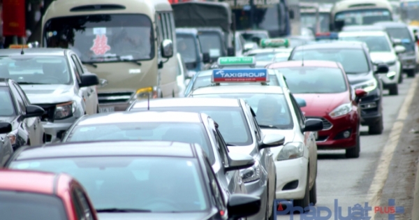 Hà Nội: Sát Tết, ùn tắc kinh hoàng trên nhiều tuyến phố