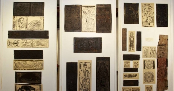 Trưng bày "Nét xuân" mừng thành công Đại hội Đảng và mừng xuân Bính Thân