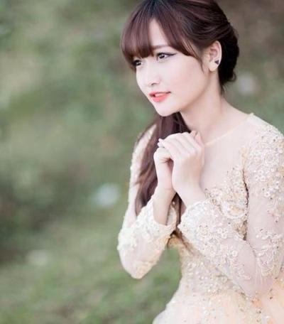 Hường Hana sở hữu một gương mặt xinh đẹp v&agrave; trong s&aacute;ng. Ảnh: internet.