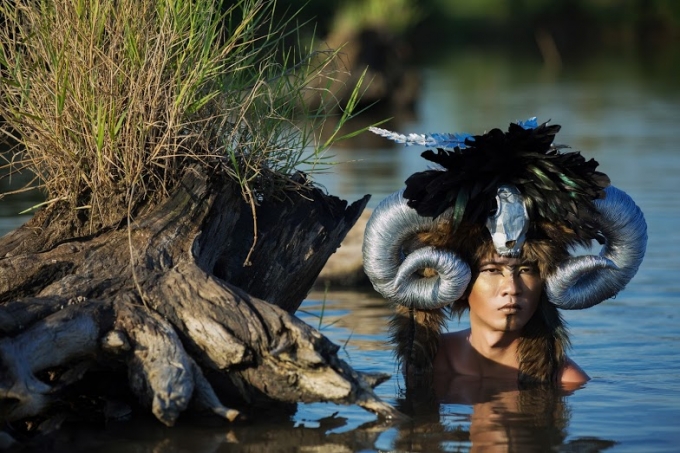 Trước đ&oacute;, ekip nay đ&atilde; từng thực hiện nhiều seri ảnh độc đ&aacute;o như T&igrave;nh người duy&ecirc;n ma, Nữ thần rắn, Người th&uacute;, Giấc mơ T&acirc;y Tạng,&hellip;