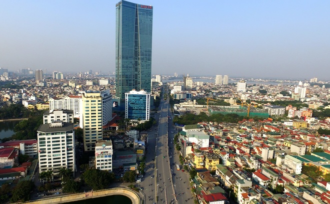 Ng&agrave;y 10/10/2013, c&acirc;̀u vượt tại n&uacute;t giao Li&ecirc;̃u Giai - Kim Mã d&agrave;i 276 m, rộng 17 m, tổng đầu tư tr&ecirc;n 300 tỷ đồng được th&ocirc;ng xe. C&acirc;̀u được x&acirc;y vĩnh cửu, sử dụng dầm hộp th&eacute;p, li&ecirc;n hợp bản b&ecirc; t&ocirc;ng cốt th&eacute;p, cho ph&eacute;p c&aacute;c loại phương tiện lưu th&ocirc;ng, trừ xe si&ecirc;u cường si&ecirc;u trọng.