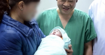 Những khoảnh khắc xúc động của ngành y năm 2016