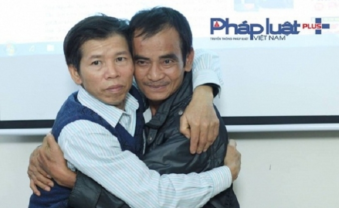 &Ocirc;ng Nguyễn Thanh Chấn v&agrave; &ocirc;ng Huỳnh Văn N&eacute;n sau khi được minh oan đ&atilde; c&oacute; cuộc gặp gỡ, giao lưu tại t&ograve;a soạn Ph&aacute;p luật Plus.