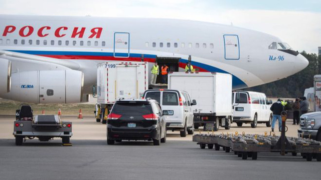 M&aacute;y bay chở c&aacute;c nh&agrave; ngoại giao Nga đ&atilde; rời Washington ng&agrave;y 1/1 (Ảnh: Getty).