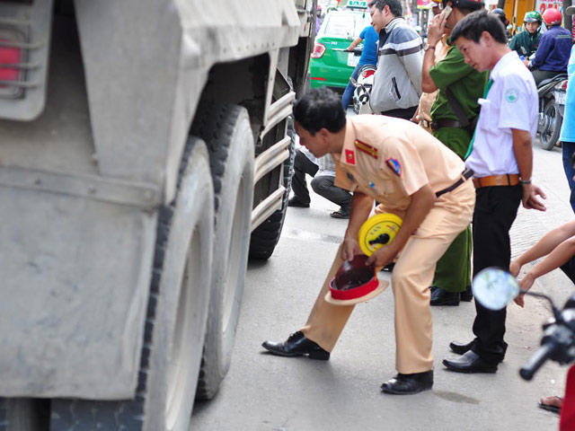 Hiện trường vụ tai nạn giao th&ocirc;ng chết người.