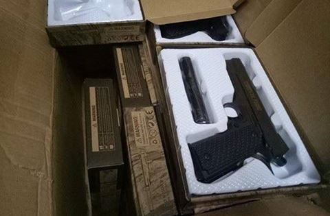 Hà Nội: Phát hiện hơn 100 khẩu súng đồ chơi có độ sát thương cao