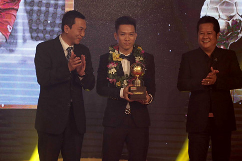 Trần Văn Vũ - Quả b&oacute;ng v&agrave;ng Fustsal 2016.