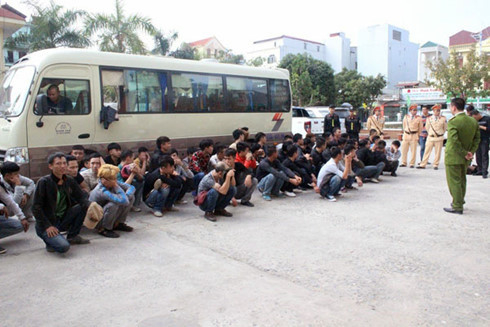 C&aacute;c đối tượng tại cơ quan C&ocirc;ng an. (Ảnh: VTC News).