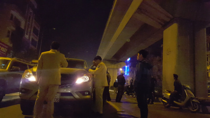 Xe b&aacute;n tải của anh T&ugrave;ng tại hiện trường.&nbsp;