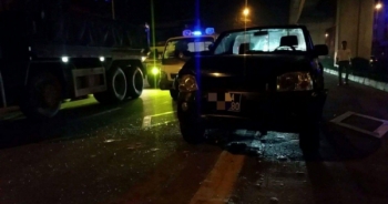 Hà Nội: Chạy lấn làn ưu tiên, xe biển xanh gây tai nạn liên hoàn