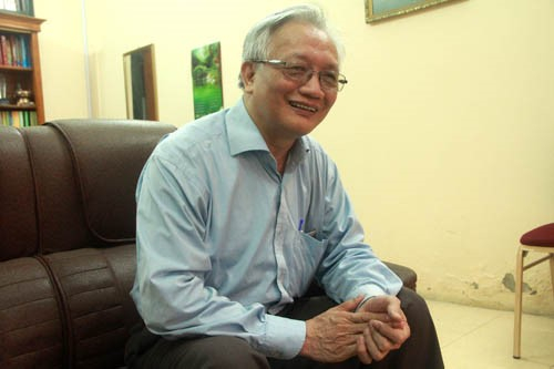 TS Nguyễn T&ugrave;ng L&acirc;m - Hiệu trưởng trường THPT Đinh Ti&ecirc;n Ho&agrave;ng (H&agrave; Nội).&nbsp;Ảnh: An Ho&agrave;ng.