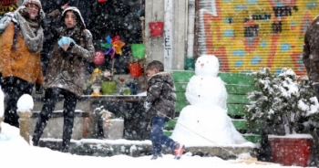 Chùm ảnh: Lạnh giá bao phủ toàn châu Âu