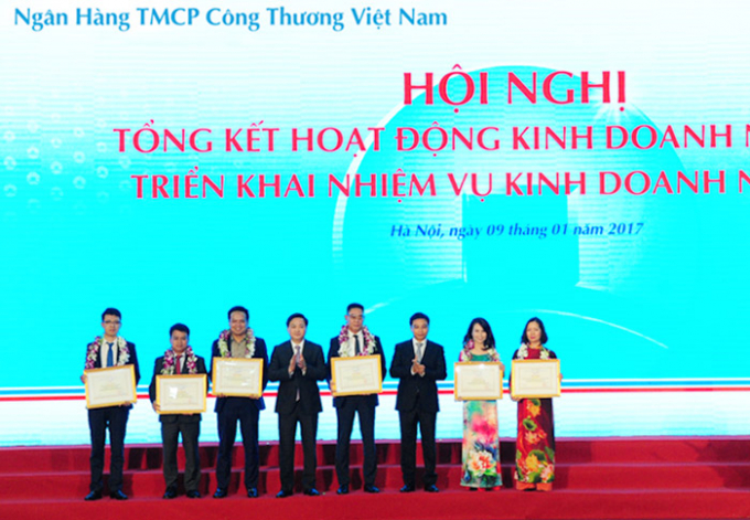 Vinh danh c&aacute;c tập thể đặc biệt xuất săc năm 2016.