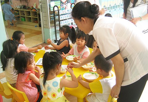 Muốn gửi trẻ ng&agrave;y tết phụ huynh phải chi &nbsp;300k/ng&agrave;y.