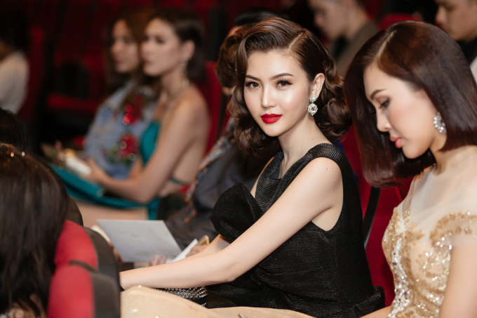 Hoa hậu Ngọc Duy&ecirc;n g&acirc;y ch&uacute; &yacute; với phong c&aacute;ch qu&yacute; tộc tr&ecirc;n thảm đỏ