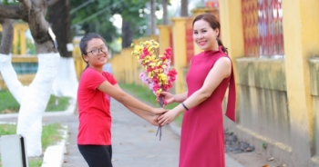 "Nữ hoàng Doanh nhân 2016" cùng con gái rạng rỡ du xuân