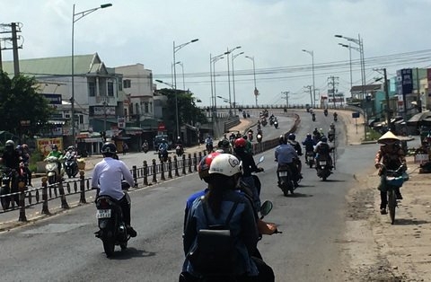 Công tử Bạc Liêu từng bị đấm thẳng mặt trên đường tìm gặp giai nhân