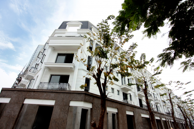 Nh&agrave; phố thương mại The Vitoria thiết kế theo phong c&aacute;ch Ch&acirc;u &Acirc;u.