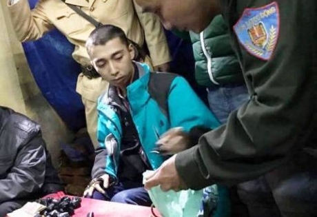 Theo gót đối tượng nghi “ngáo đá”, phát hiện nơi “kinh doanh” hàng cấm