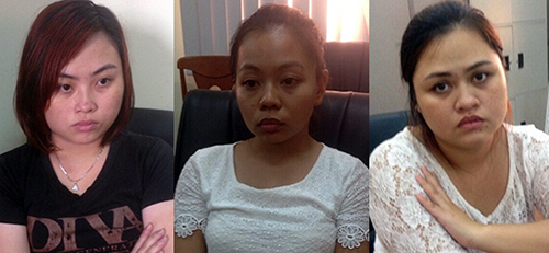 3 đồng phạm&nbsp;của Michael thường đ&oacute;ng vai nh&acirc;n vi&ecirc;n hải quan, h&atilde;ng vận chuyển quốc tế. (Ảnh:&nbsp;C.A)