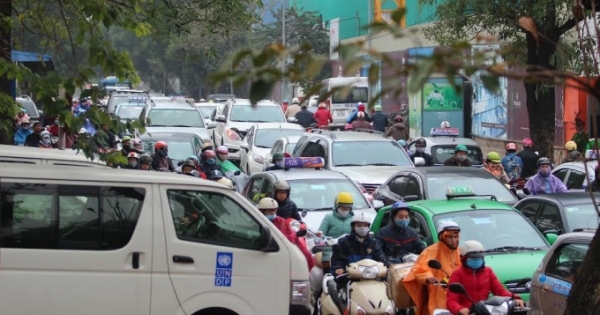 200.000 USD chống ùn tắc: Tài xế đề xuất 2 loại đèn xanh