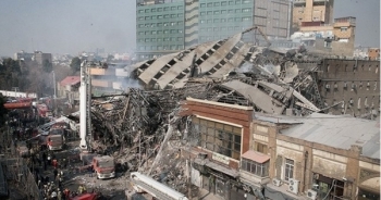 Hàng chục người thiệt mạng trong vụ cháy sập trung tâm thương mại tại Iran