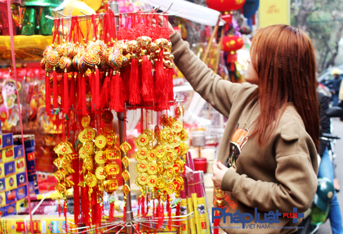 Kh&ocirc;ng chỉ mua sắm, đ&acirc;y c&ograve;n l&agrave; địa điểm được nhiều bạn trẻ đến chụp ảnh ghi lạnh khoảnh khắc đẹp của m&igrave;nh mỗi dịp Xu&acirc;n về.