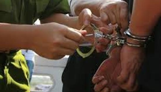 Một cựu chiến binh bị bắt giam tại phiên tòa khi Tết Nguyên đán cận kề