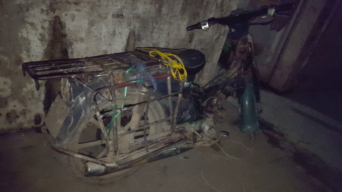 Chiếc xe m&aacute;y m&agrave; chồng chị Hải mưu sinh trước đ&acirc;y để lại cho 15 mẹ con. Ảnh: Huy Trung