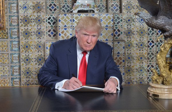 Bức ảnh &ocirc;ng Trump đăng l&ecirc;n trang Twitter c&aacute; nh&acirc;n,