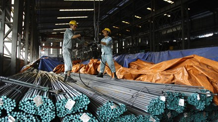 Th&eacute;p thưởng Tết to, dệt may, h&oacute;a chất ngậm ng&ugrave;i