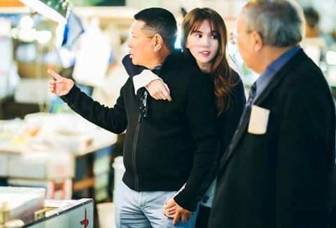 Ho&agrave;ng Kiều thường xuy&ecirc;n c&ocirc;ng khai thể hiện t&igrave;nh cảm với Ngọc Trinh tr&ecirc;n Facebook.