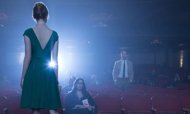 Emma Stone v&agrave; Ryan Gosling trong phim 'La La Land'. (Nguồn: Rex)