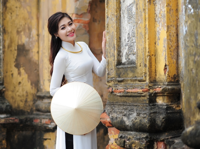 Những di sản của cha &ocirc;ng khiến nữ sinh 21 tuổi mải m&ecirc; nh&igrave;n ngắm.