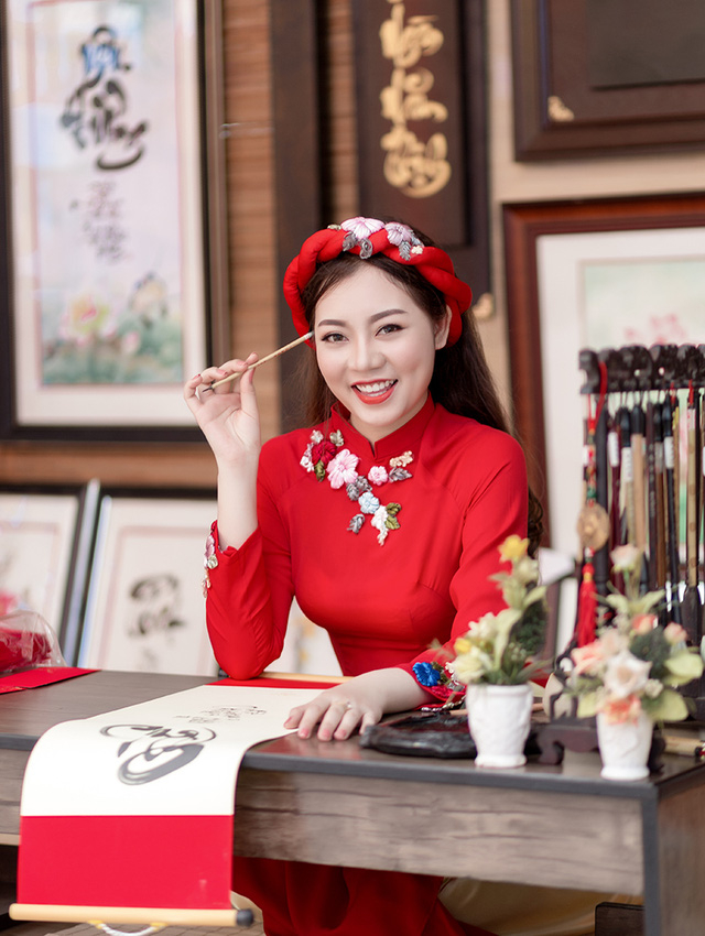 Xu&acirc;n n&agrave;y, c&ocirc; mong ước cho gia đ&igrave;nh lu&ocirc;n b&igrave;nh an, cho tuổi mới nhiều may mắn.