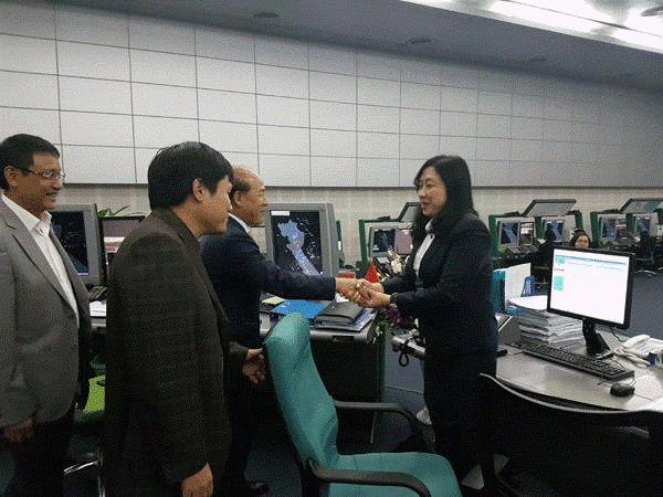 Thứ trưởng Nguyễn Văn C&ocirc;ng l&igrave; x&igrave; ch&uacute;c Tết c&aacute;c kiểm so&aacute;t vi&ecirc;n kh&ocirc;ng lưu tại ACC H&agrave; Nội