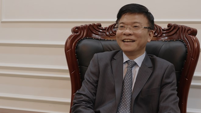 Bộ trưởng L&ecirc; Th&agrave;nh Long l&agrave; người đ&atilde; c&oacute; gần 30 năm gắn b&oacute; với ng&agrave;nh Tư ph&aacute;p