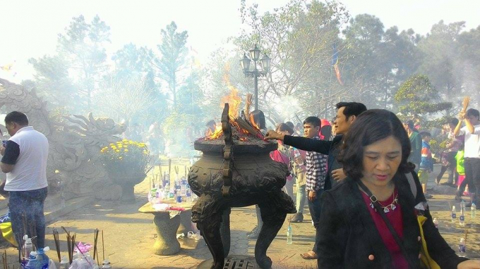 Hu&ecirc;́: Người d&acirc;n phải