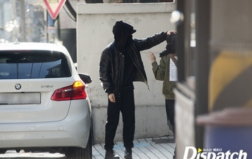 Sau G-Dragon và Lee Joo Yeon, thêm một "cặp đôi 2018" bị Dispatch đưa ra ánh sáng