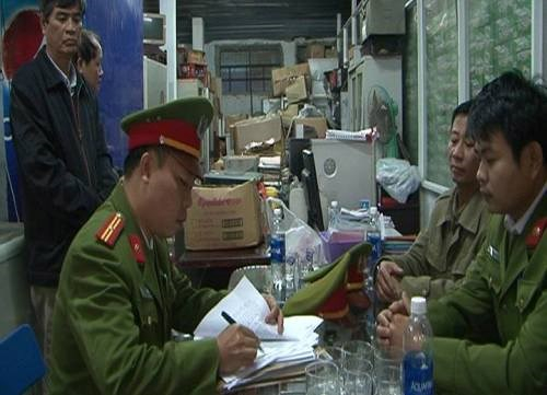 CQĐT kh&aacute;m x&eacute;t trụ sở HTX Thuận Th&agrave;nh.