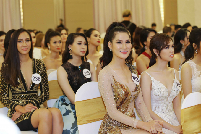 Cận cảnh vương miện Tiara cho 2 &Aacute; hậu Ho&agrave;n vũ Việt Nam 2017