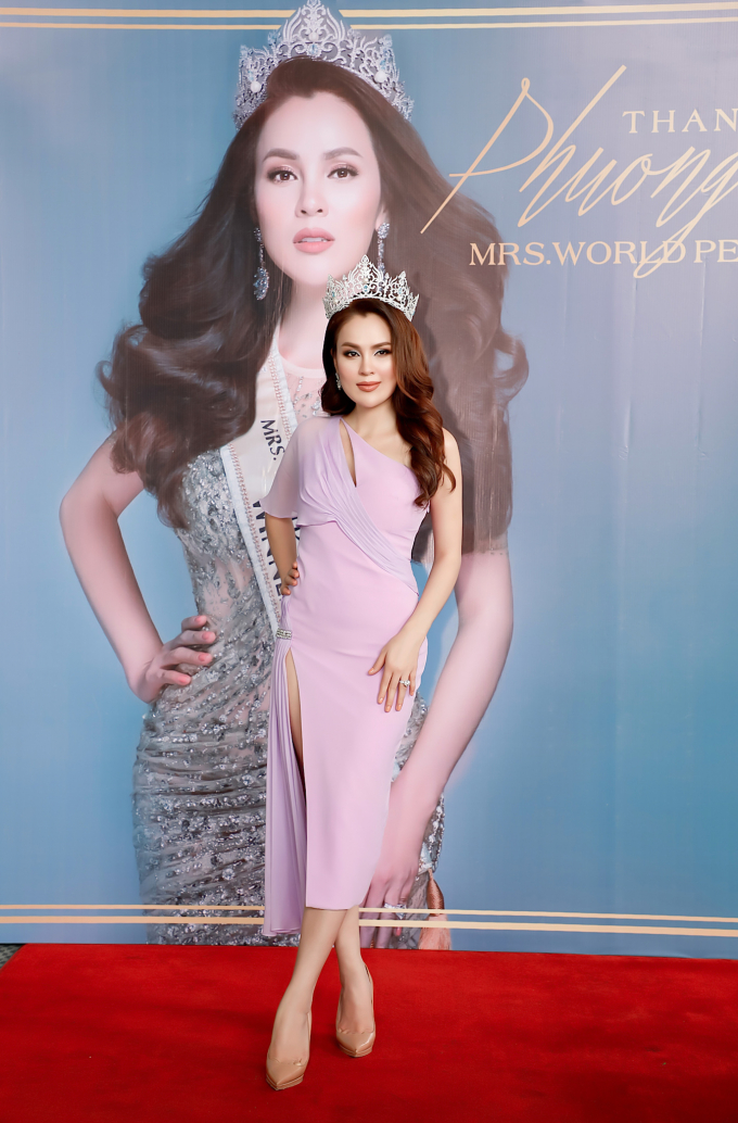 Hoa hậu Phương L&ecirc;: T&ocirc;i kh&ocirc;ng gi&agrave;nh vương miện để l&agrave;m trang sức