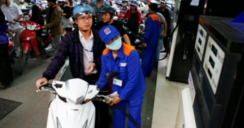 Giá dầu tăng, xăng E5 giữ nguyên giá