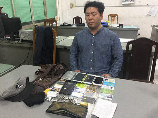 Noh Daeryong v&agrave; tang vật li&ecirc;n quan đến vụ &aacute;n.