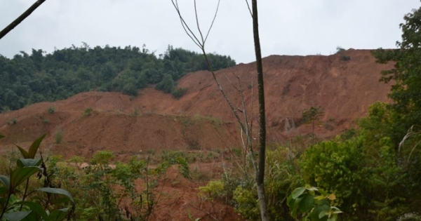 Hà Giang: Mỏ vàng lộ thiên lấp ruộng, lấp ao của dân là do... thiên nhiên?