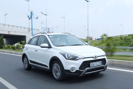 Hyundai chưa c&oacute; kế hoạch cụ thể về việc nhập khẩu xe mới nguy&ecirc;n chiếc tại Việt Nam; tuy vậy, hiện vẫn c&ograve;n một số xe đang được b&aacute;n ở c&aacute;c đại l&iacute; của h&atilde;ng.