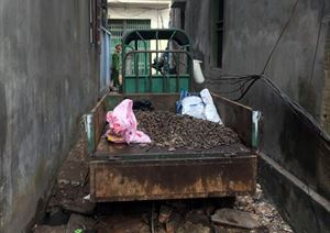 &nbsp;Vật liệu nổ được thu gom sau khi xảy ra vụ việc.