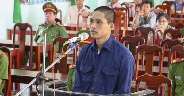 Cắt cổ mẹ bạn gái vì bị ngăn cấm tình cảm