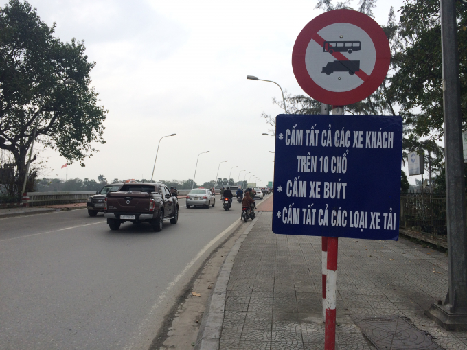 Biển b&aacute;o cấm c&aacute;c loại phương tiện lưu th&ocirc;ng (Ảnh: Chu Duy&ecirc;n)