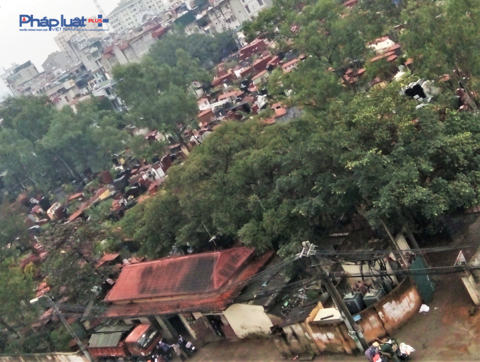 Kh&ocirc;ng &iacute;t căn hộ thuộc Dự &aacute;n Hồng H&agrave; Tower c&oacute; view nh&igrave;n thẳng ra khu nghĩa trang Thịnh Liệt.
